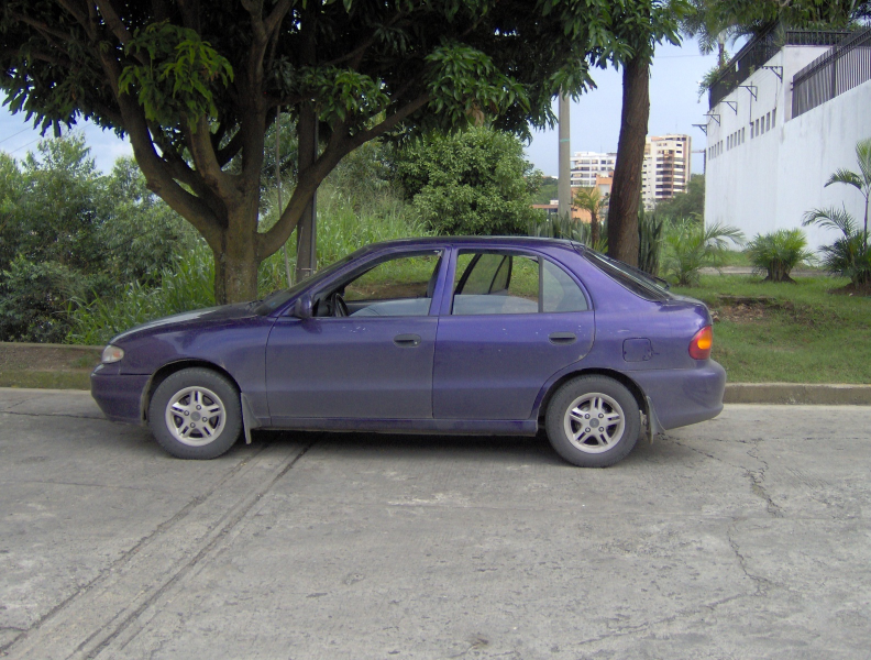 Picture of 1995 Hyundai Accent