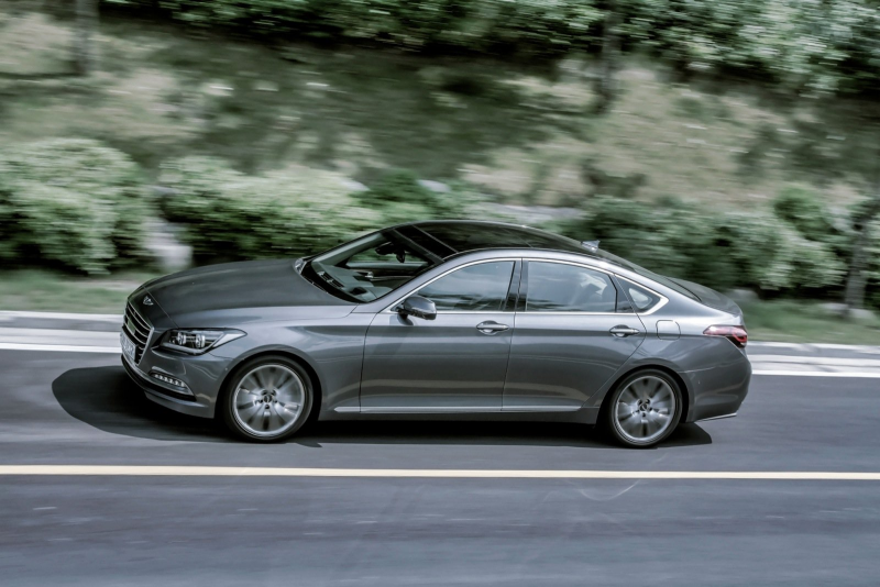 2015 Hyundai Genesis Review - Photos