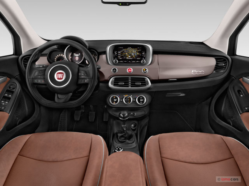 2016 FIAT 500X Pictures: Dashboard | U.S. News Best Cars