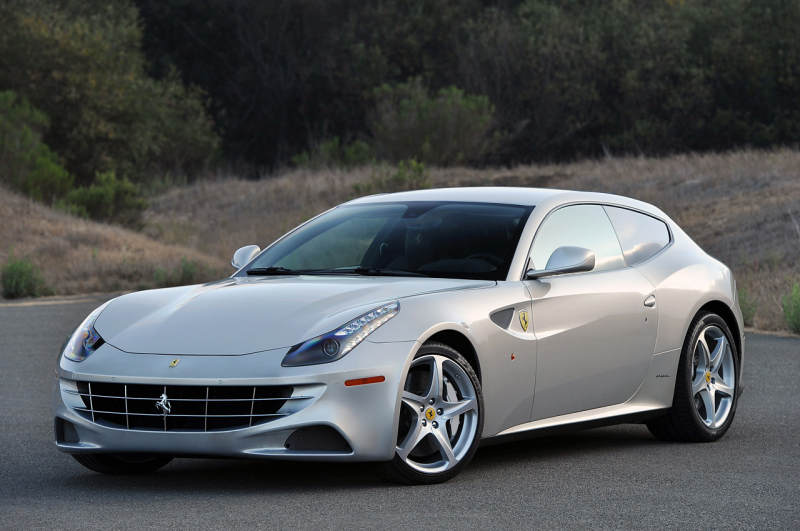 2013 Ferrari FF: Review Photos