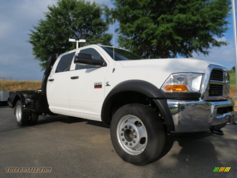 2012 Dodge Ram 4500 HD ST Crew Cab 4x4 Chassis in Bright White photo ...