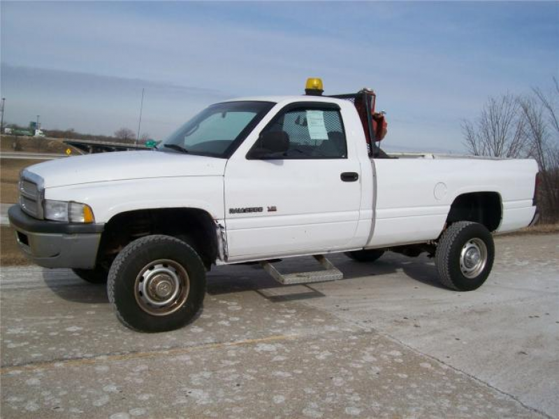 Used 2000 Dodge Ram 2500 Truck For Sale in Illinois Rockford