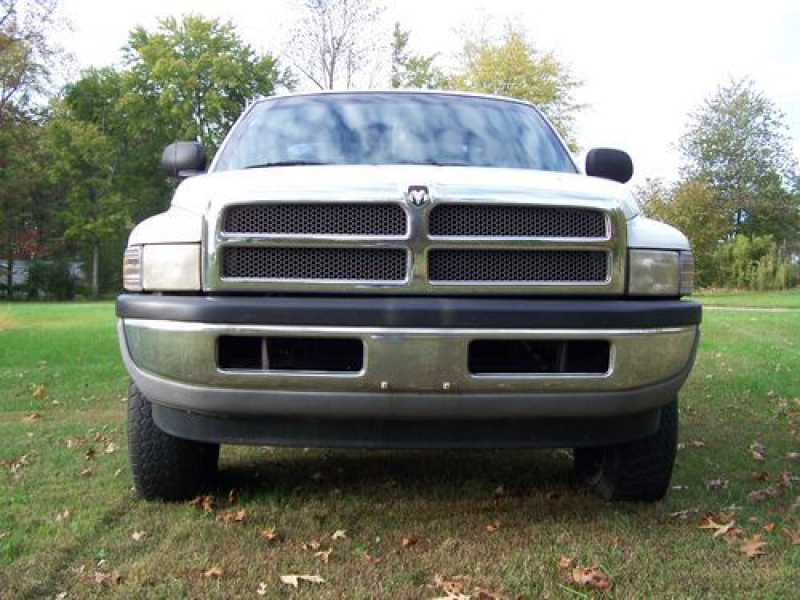 2001 Dodge Ram Extended Cab Four Wheel Drive 4x4 on 2040cars
