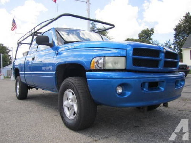 2000 Dodge Ram 1500 4X4? Work Truck! Comes with Accessories for sale ...