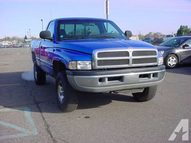 1998 Dodge Ram 1500 for sale in Pontiac, Michigan