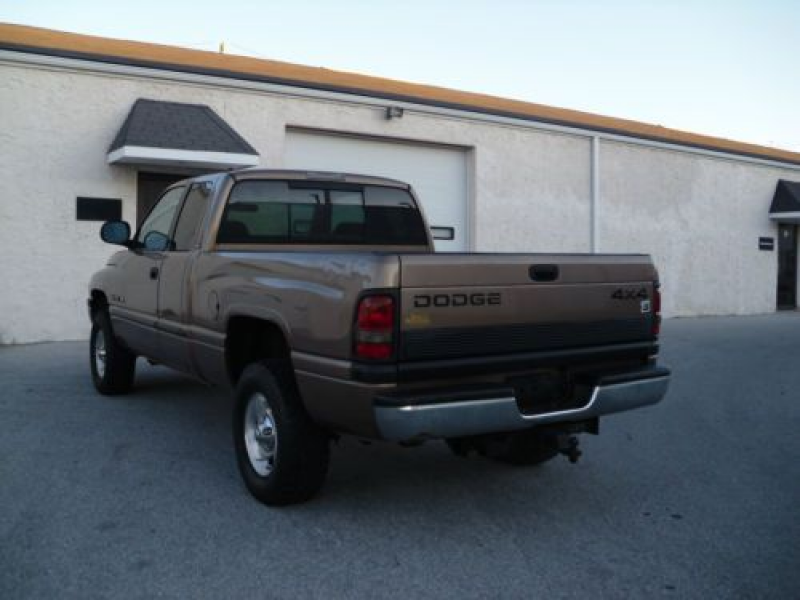 2001 Dodge Ram 1500 Extended Cab Pickup Truck 5 speed 4x4 2 Sets of ...