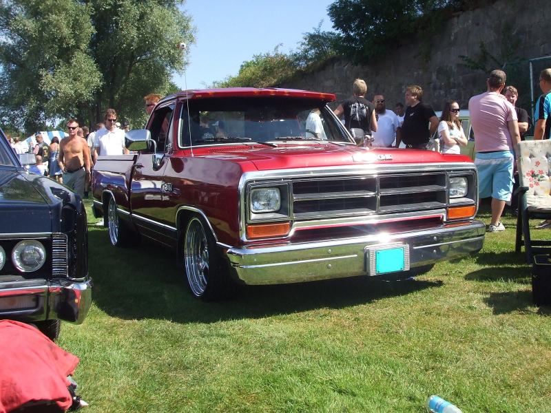Picture of 1989 Dodge Ram