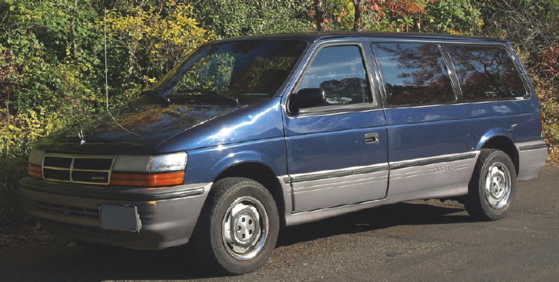 Description 1993 Dodge Grand Caravan blue-left front-cz.jpg