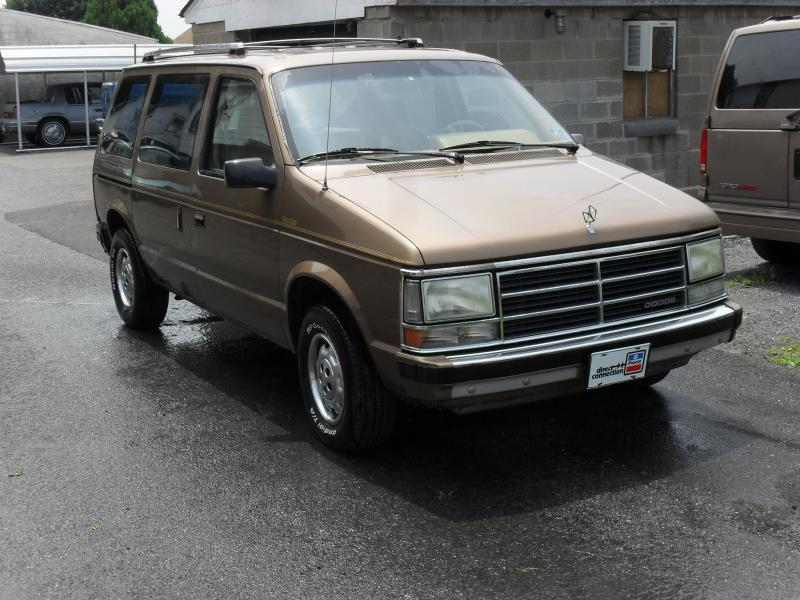 1989 Dodge Caravan - ... )