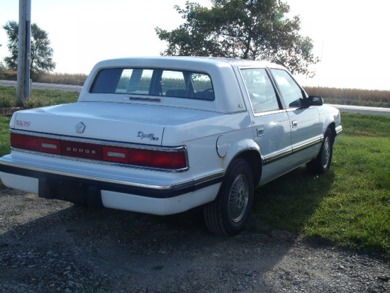 1992 Dodge Dynasty LE