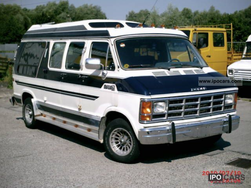 1993 Dodge RAM 200, Roadmaster, RV Van / Minibus Used vehicle photo 1
