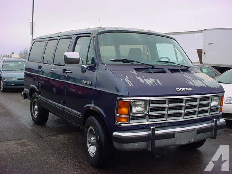 1992 Dodge Ram Van B150 for sale in Pontiac, Michigan