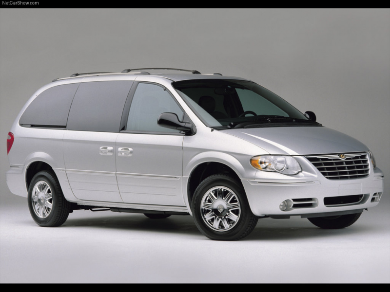 Chrysler-Town_and_Country_2005_ stolen april 15th 2013 Dearborn ...