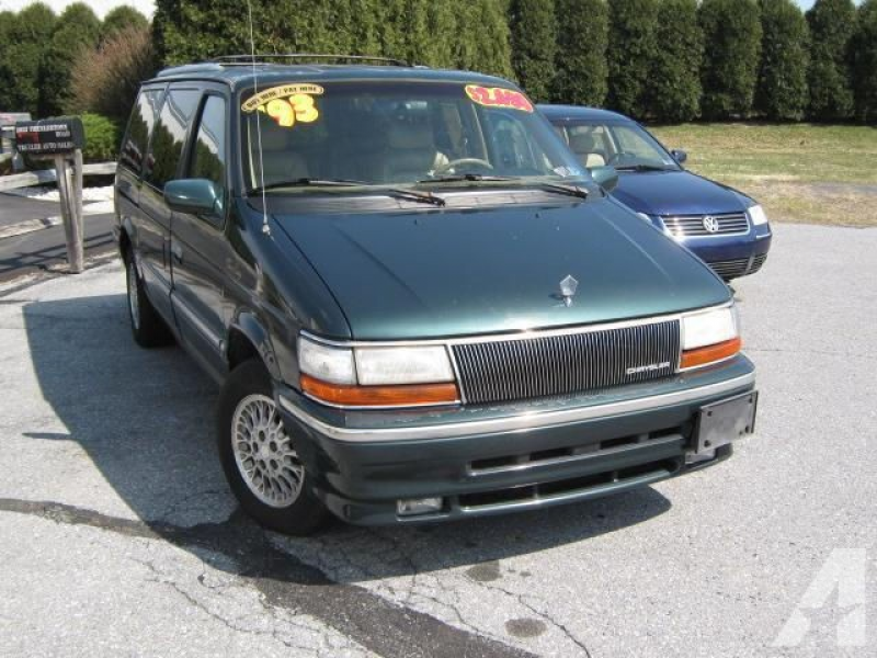 1993 Chrysler Town & Country for sale in Trexlertown, Pennsylvania