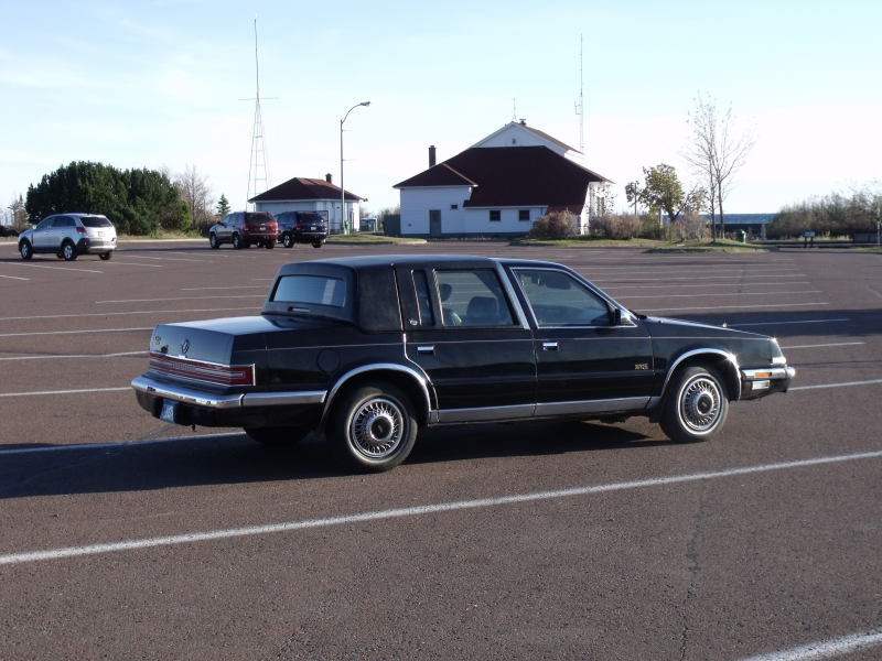 Timouth 1990 Chrysler Imperial 15334432