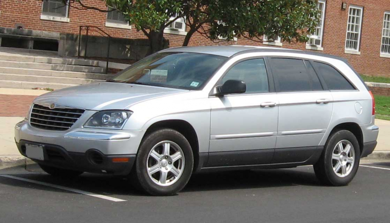 Description 2004-2006 Chrysler Pacifica Touring.jpg
