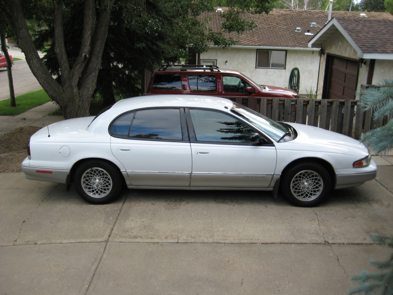 Picture of 1994 Chrysler New Yorker