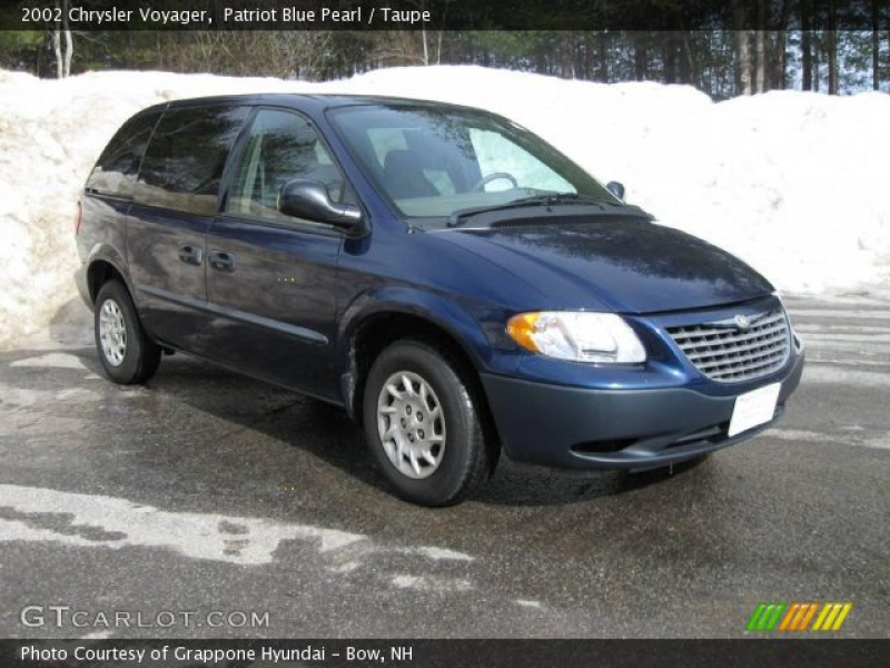 2002 Chrysler Voyager in Patriot Blue Pearl. Click to see large photo.