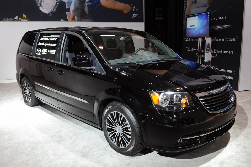 2013 Chrysler Town and Country S: LA 2012 Photos