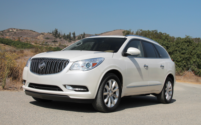 2013 Buick Enclave Front View 11