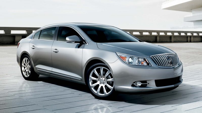 2013 BUICK LACROSSE — STABILITRAK AND FULL-TIME TRACTION CONTROL