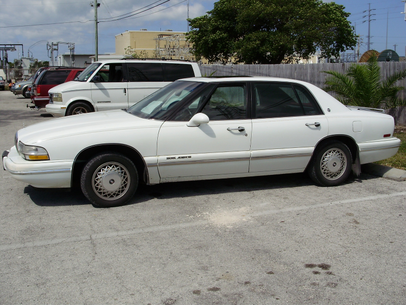 Picture of 1995 Buick Park Avenue 4 Dr Base Sedan, exterior