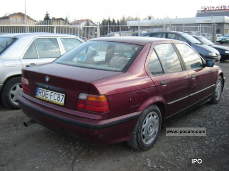 1993 BMW 318 1.8i 112km Limousine Used vehicle photo 3