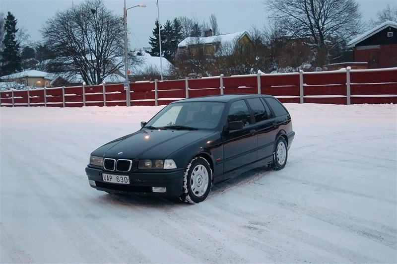 BMW 323 i Kombi ,ACC ,Automat ,Besik 0:-Kontant Sedan 1997 29.000 SEK
