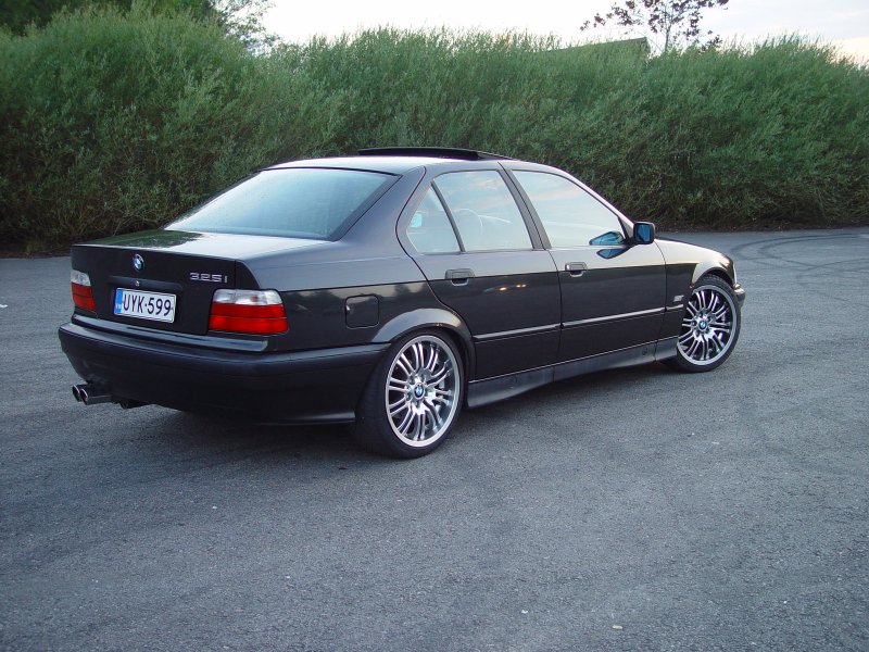 BMW 1993 3 Series 325I