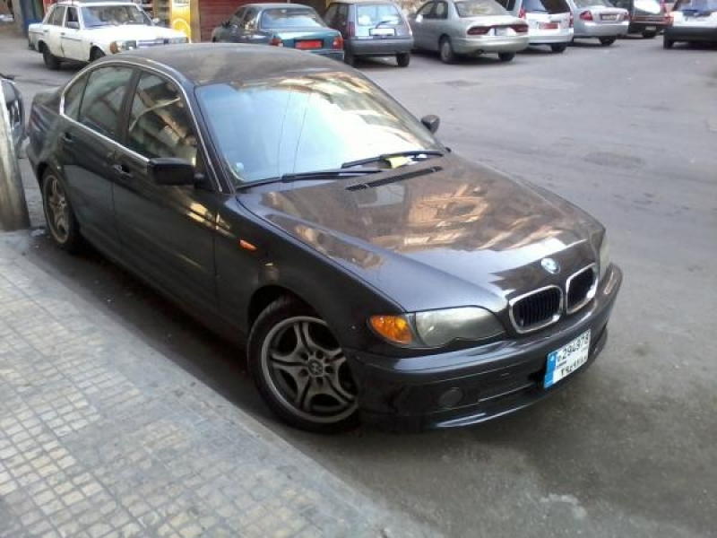 BMW 330 model 2004