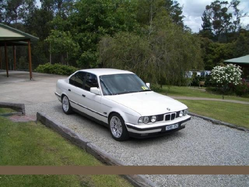 BMW : BMW 525i 1989