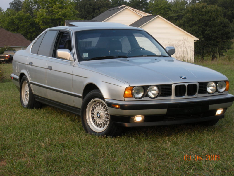 automoto’s 1990 BMW 5 Series