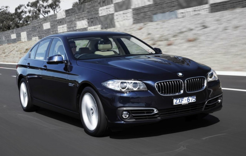 2015 BMW 5 Series gets new option packages, 550i phased out