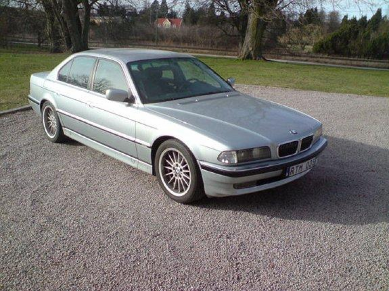 BMW 740 IA 18' Fälgar 1995 45.900 SEK