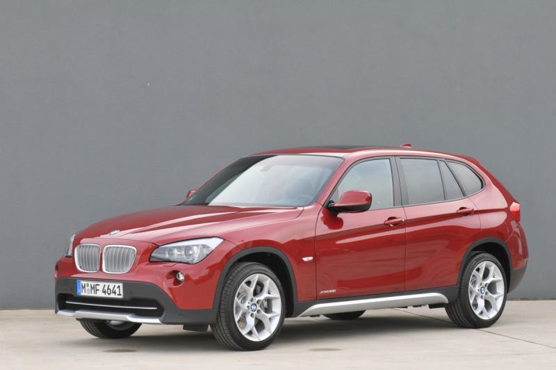 2011 bmw x1 25 655x435 BMW adds new engines to the X1 line up