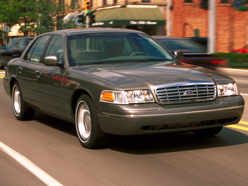 Ford Crown Victoria '1998– 08. 2011