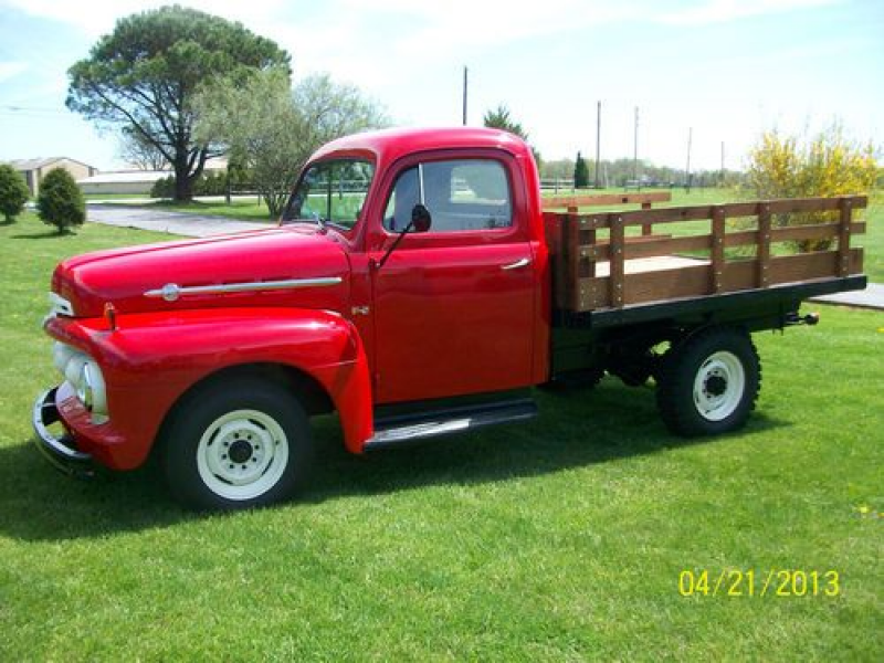 1951 Ford Pickup F2 on 2040cars