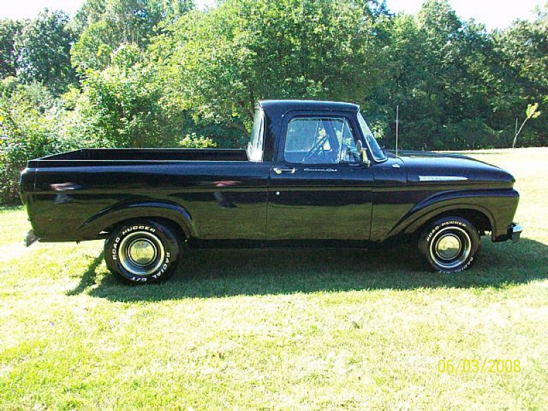 1961 Ford F100 Picture 4