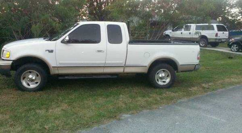 2000 Ford F150 Lariat 4x4 New Tires
