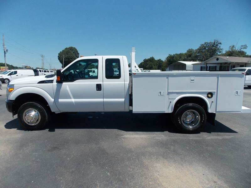 2012 Ford F-350 Super Duty XL 4x4 4dr SuperCab 162 in. WB DRW Chassis