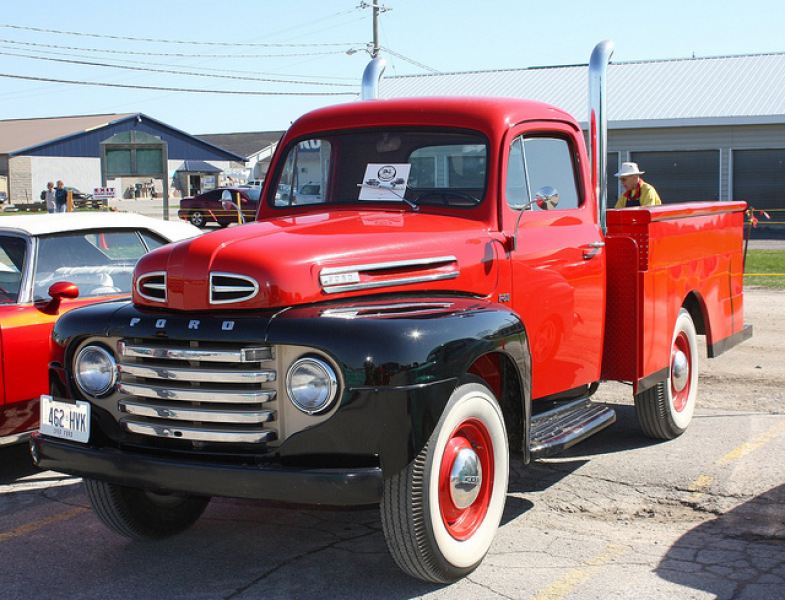 1950 Ford F-68 commercial body