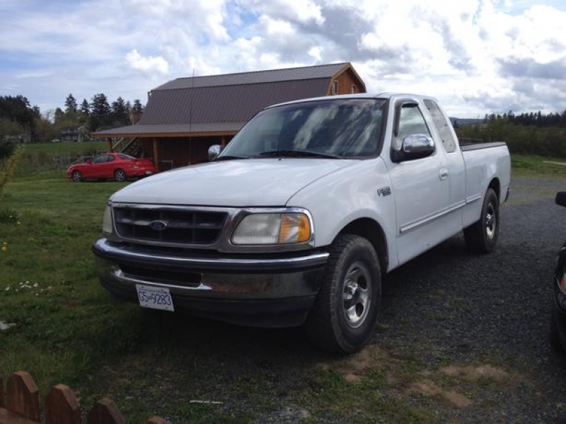 Log In needed $2,800 · Ford F-150 xlt 1999