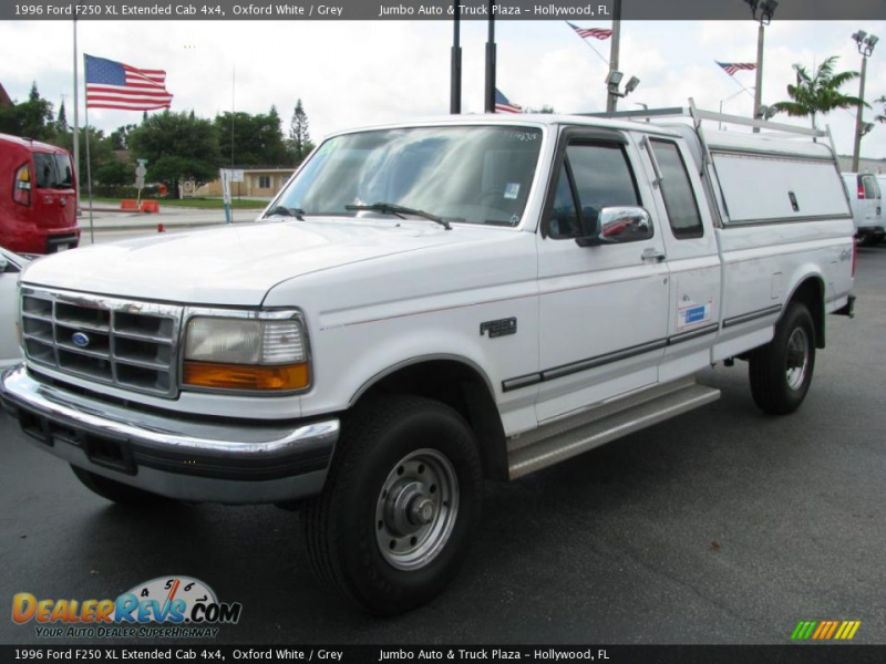 1996 Ford F250 XL Extended Cab 4x4 Oxford White / Grey Photo #5
