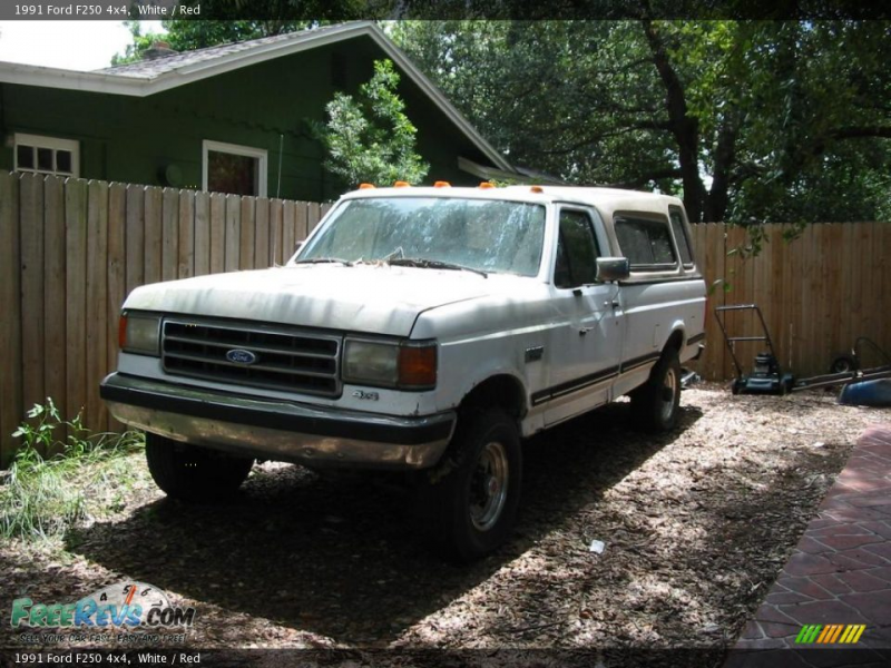 1991 Ford F250 4x4, White / Red