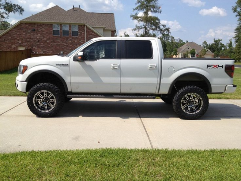 2011 Ford F-150 FX4 with 6" lift