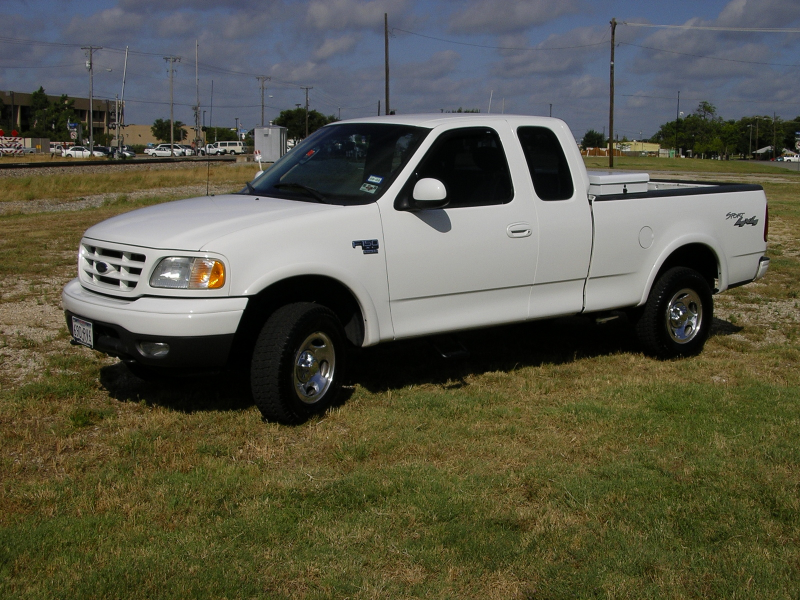 2003 Ford F-150 4 Dr XL 4WD Extended Cab SB picture, exterior