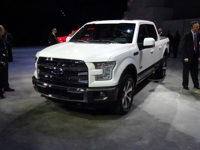 2015 Ford F-150 debuts in Detroit, brings a 2.7-liter EcoBoost and ...