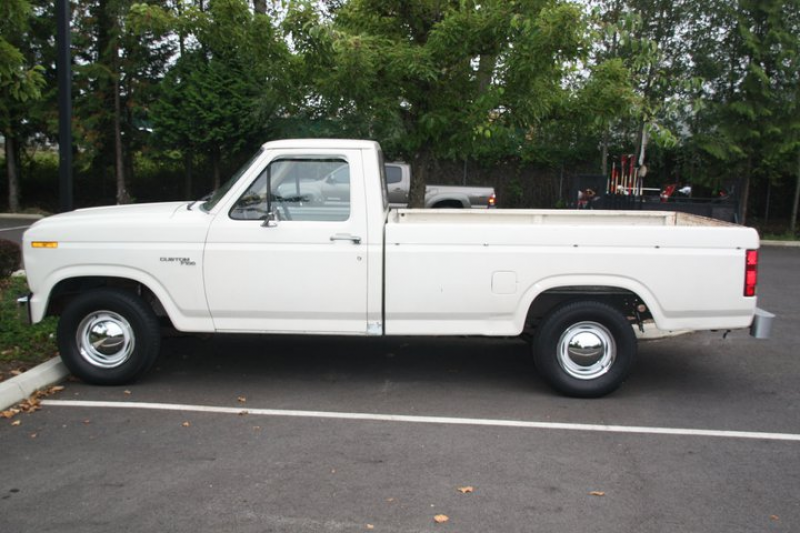 1983 Ford F-100 Overview