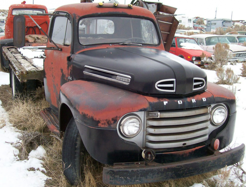 ... ...1950 Ford F-4 Series 9RTL One Ton Platform Flatbed Truck For Sale
