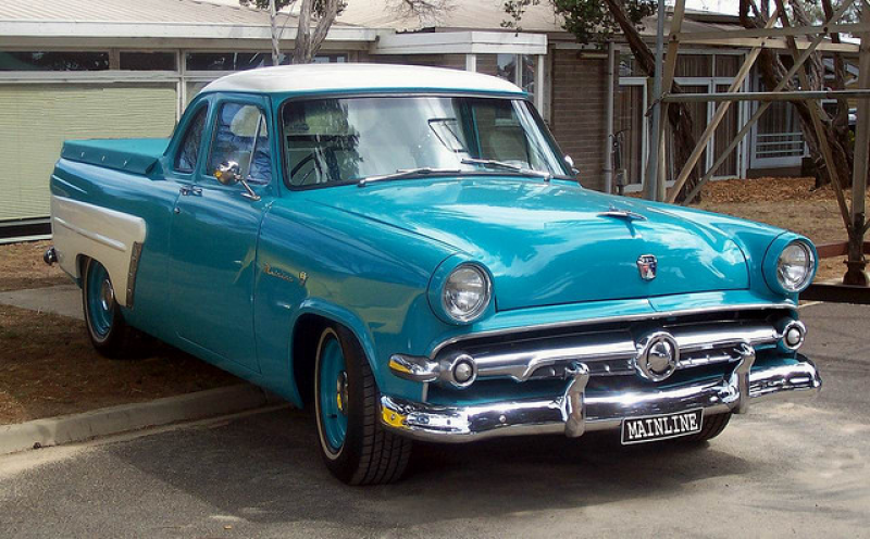 1954_Ford_Mainline_Ute_blue